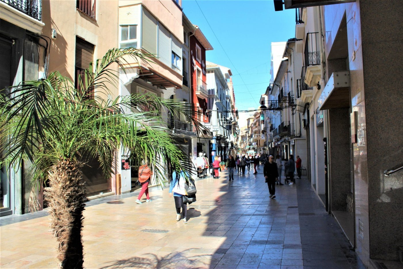 Local comercial situado en Gandia en zona plaza España