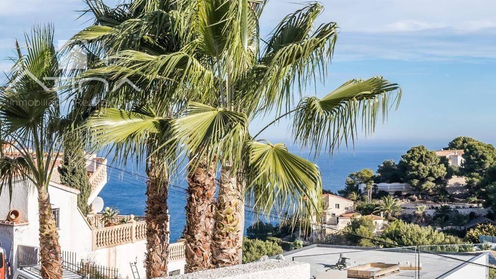 Villa mediterránea completamente reformada con vistas al mar en Balcón Al Mar