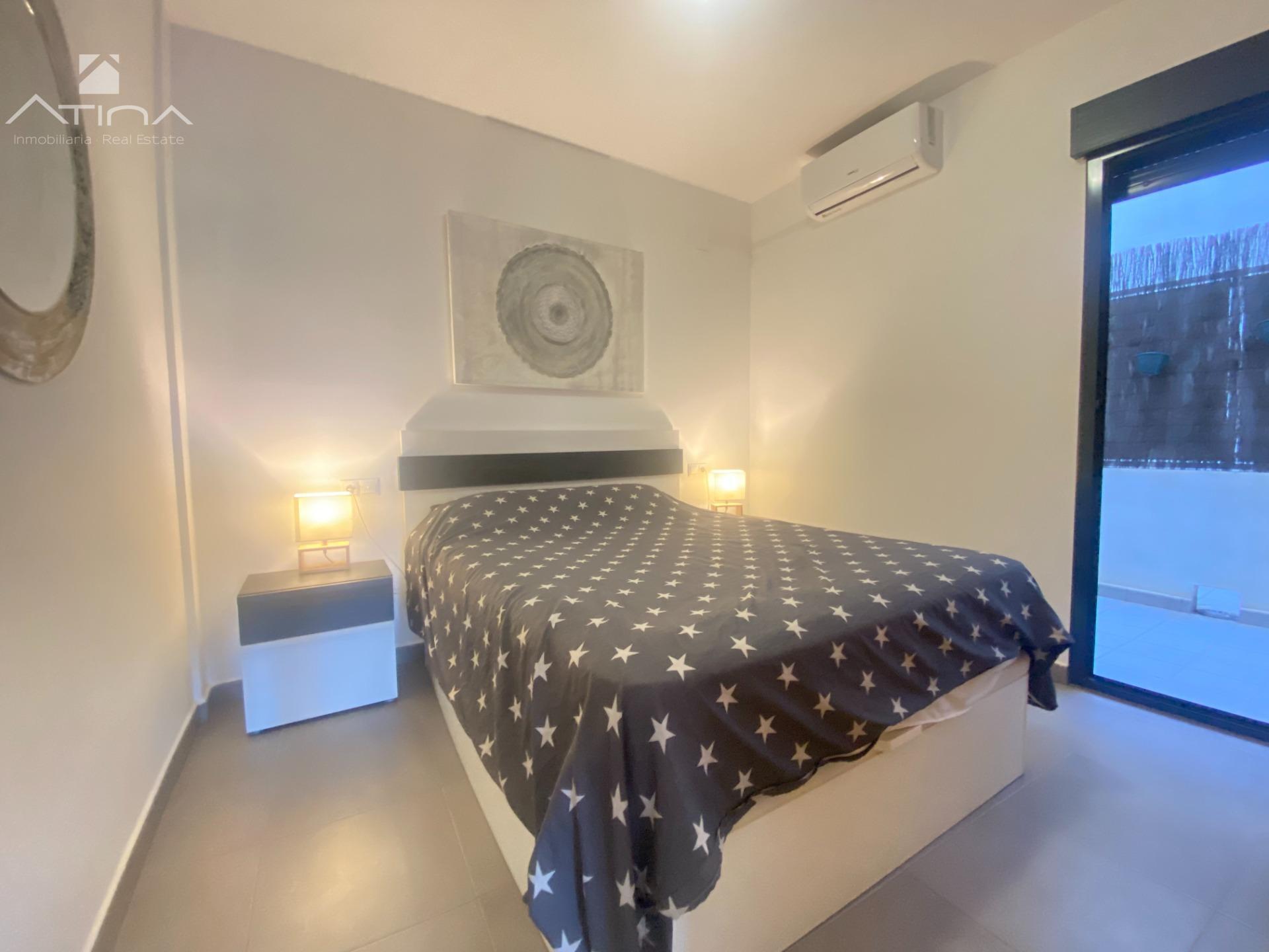 Encantador apartamento de 2 dormitorios y 1 baño situado en la localidad de Benitachell