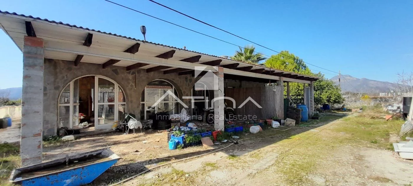 Chalet con 7 anegadas rodeado de naturaliza situado en Gandia zona Marxuquera