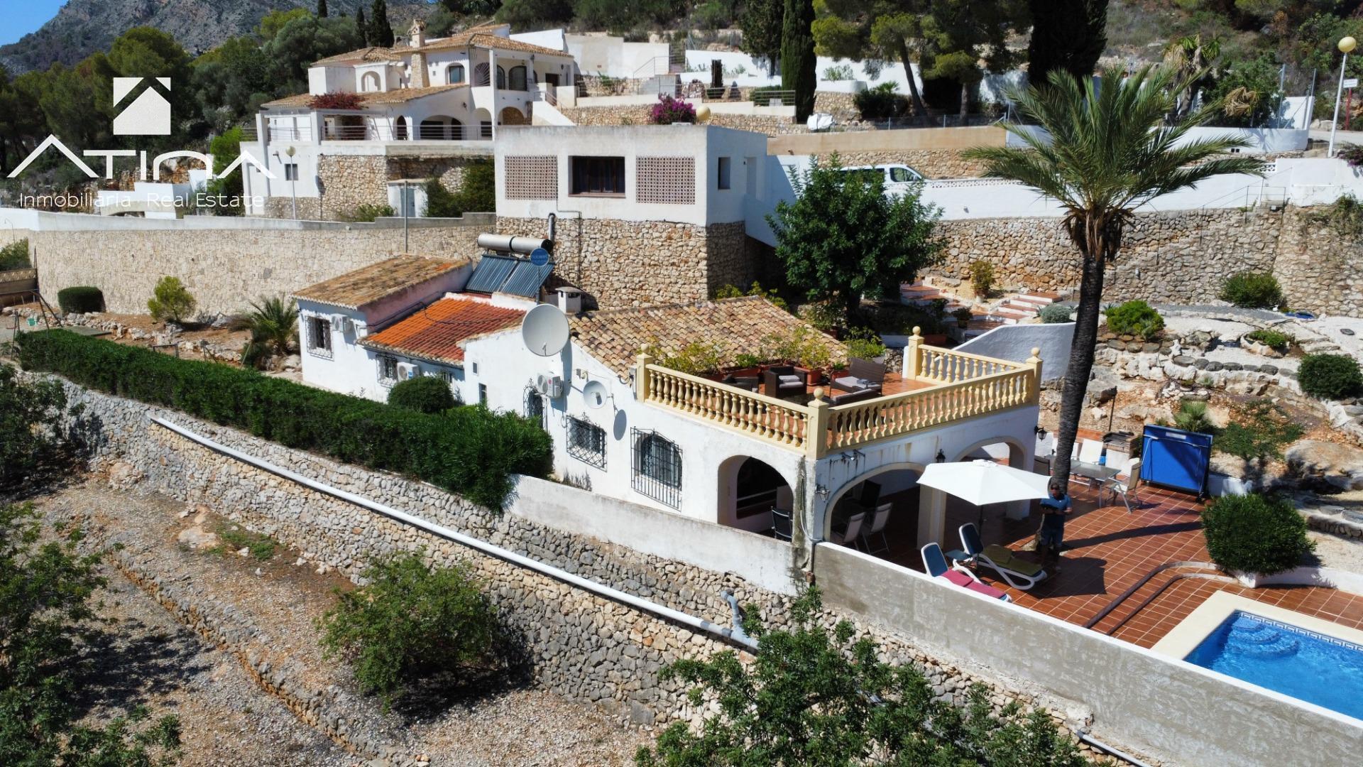 ¡Chalet con vistas panoramicas en la zona de Castellans