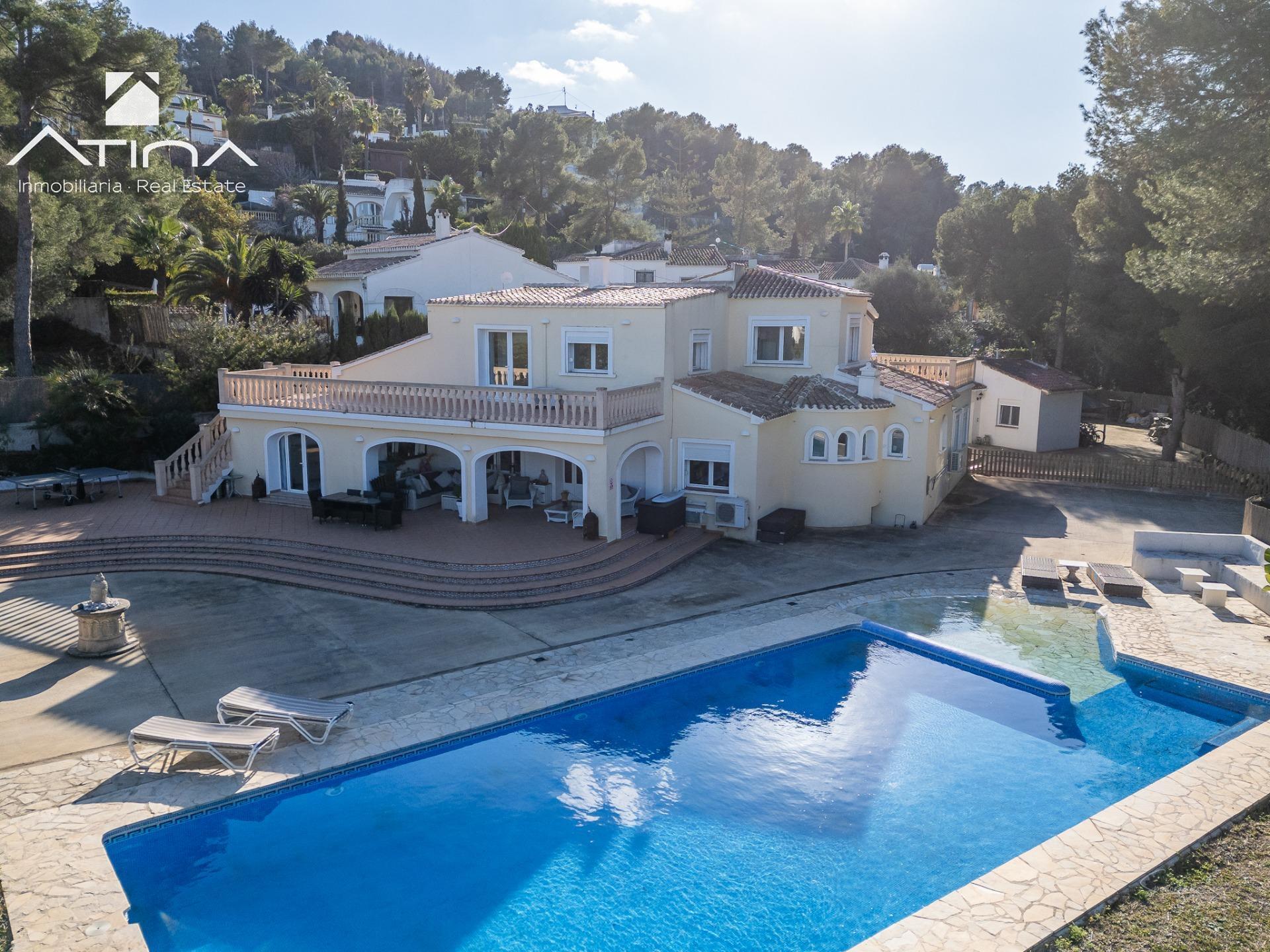 Impresionante Villa en Javea con Piscina