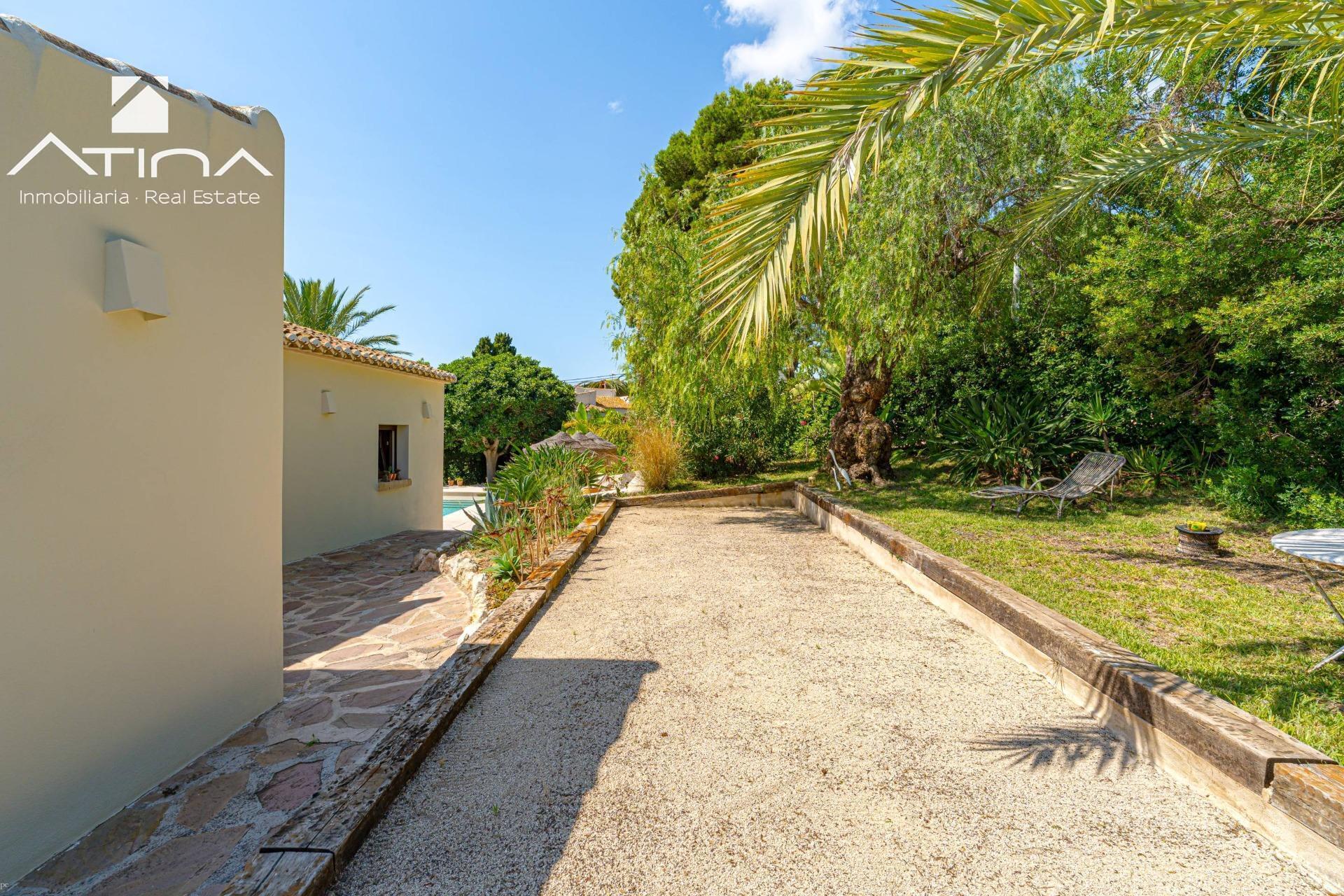 Villa mediterránea reformada en Tosalet