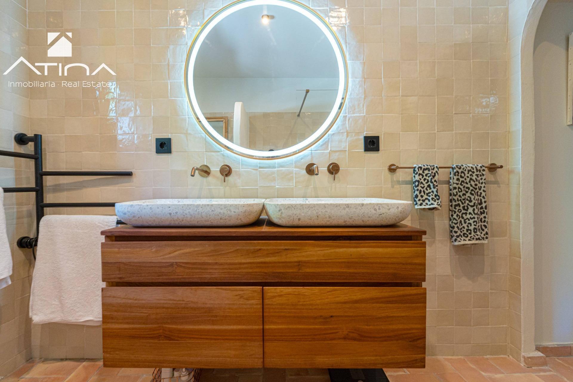 Villa mediterránea reformada en Tosalet