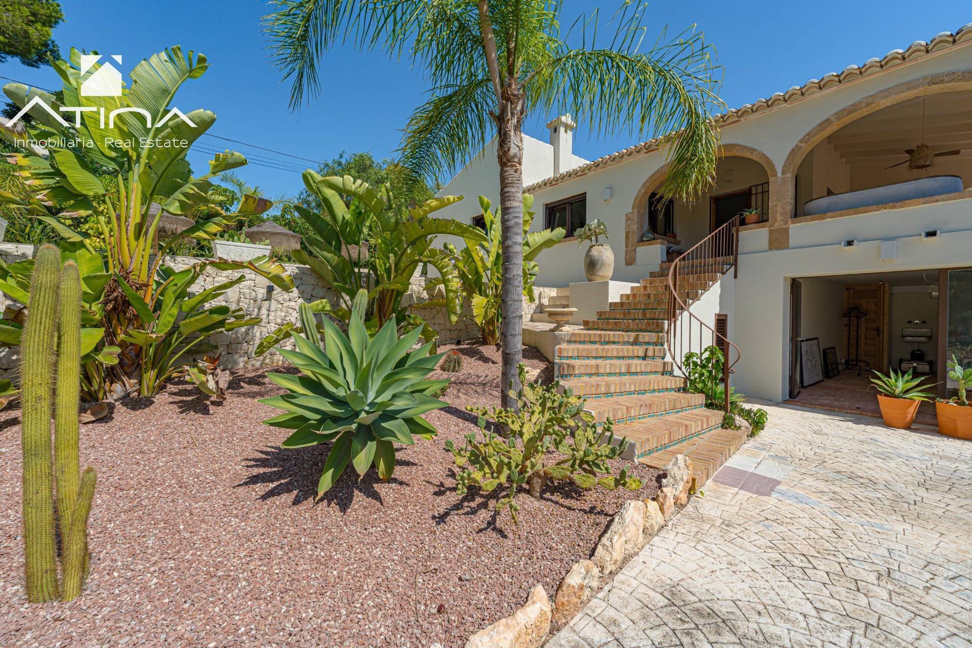 Villa mediterránea reformada en Tosalet