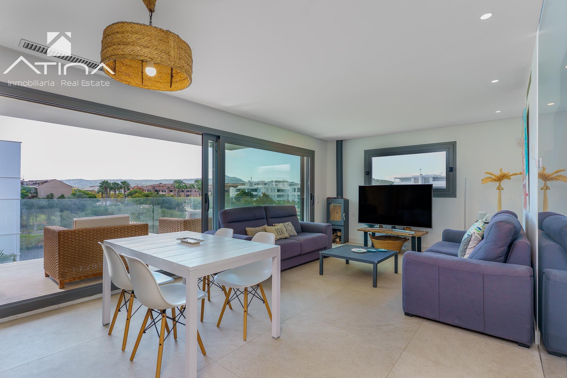 Ático dúplex en Jávea a 200 m del mar con terrazas y vistas