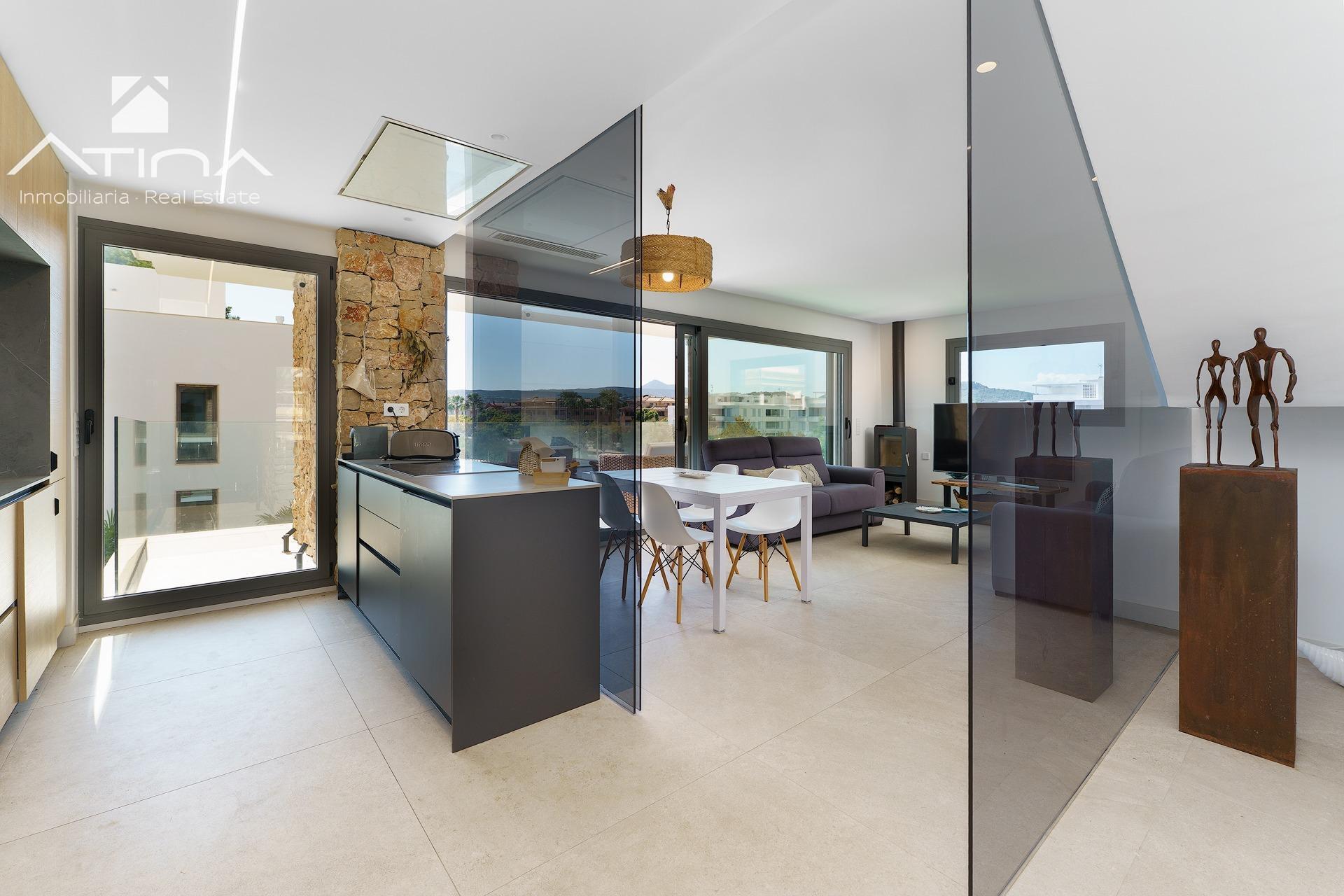 Ático dúplex en Jávea a 200 m del mar con terrazas y vistas