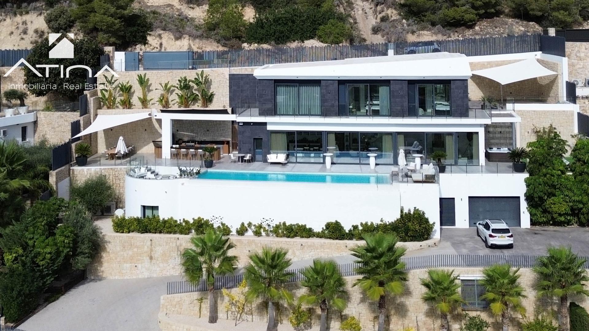 Exclusiva Villa Moderna en la Costa Blanca: Lujo