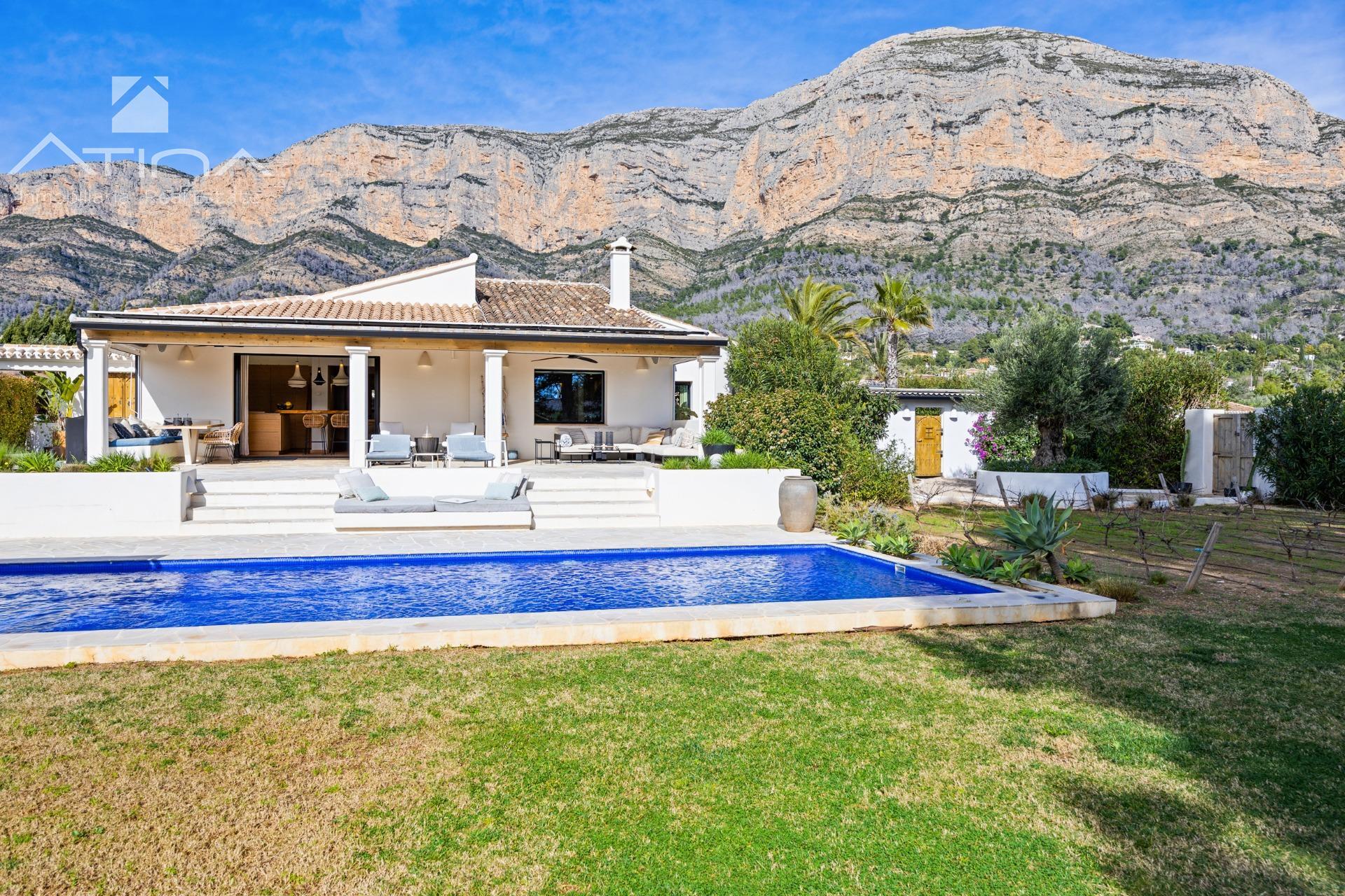 Exclusiva villa en Jávea en zona del Montgó