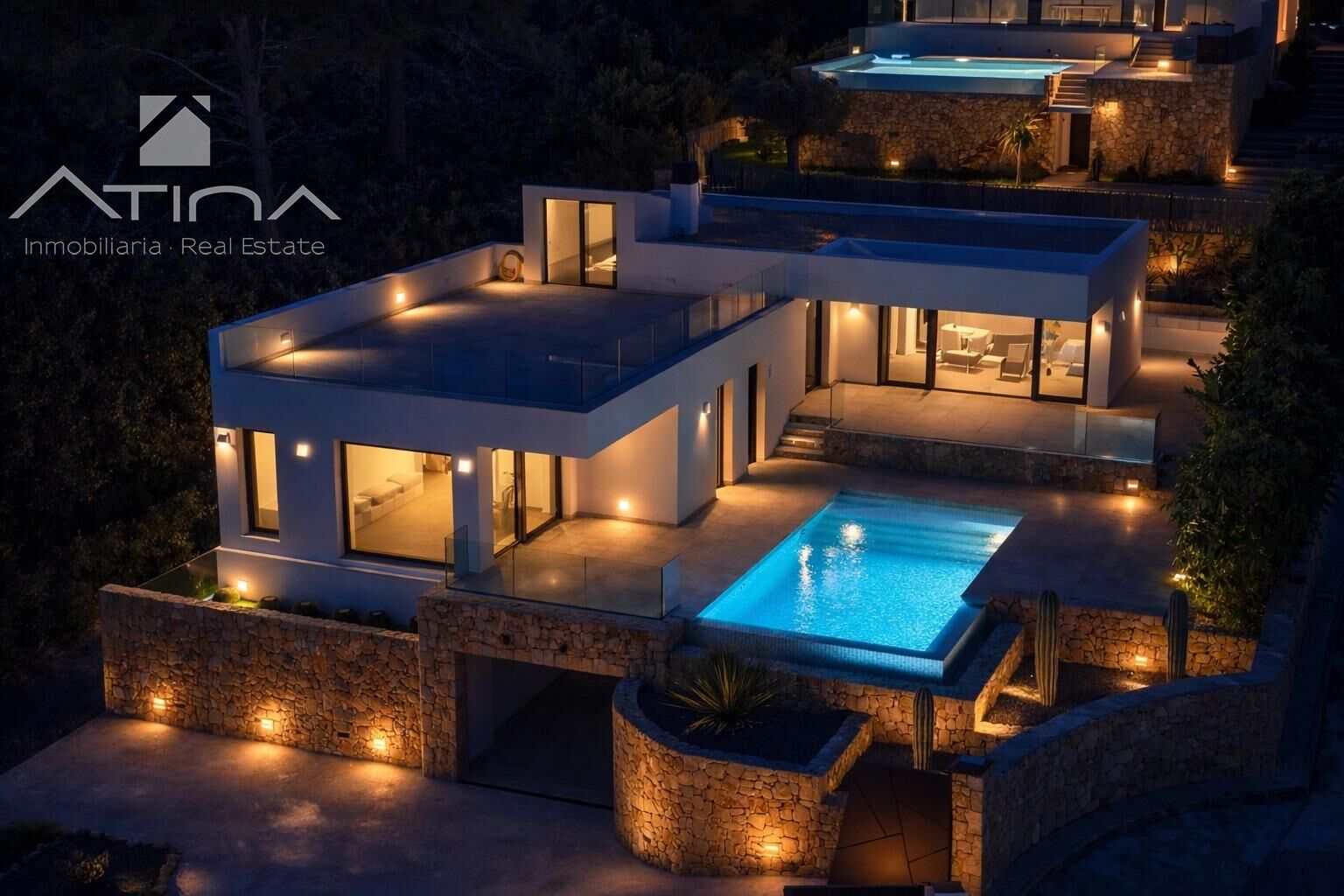 Villa de lujo a estrenar con vistas al mar en el Montgó