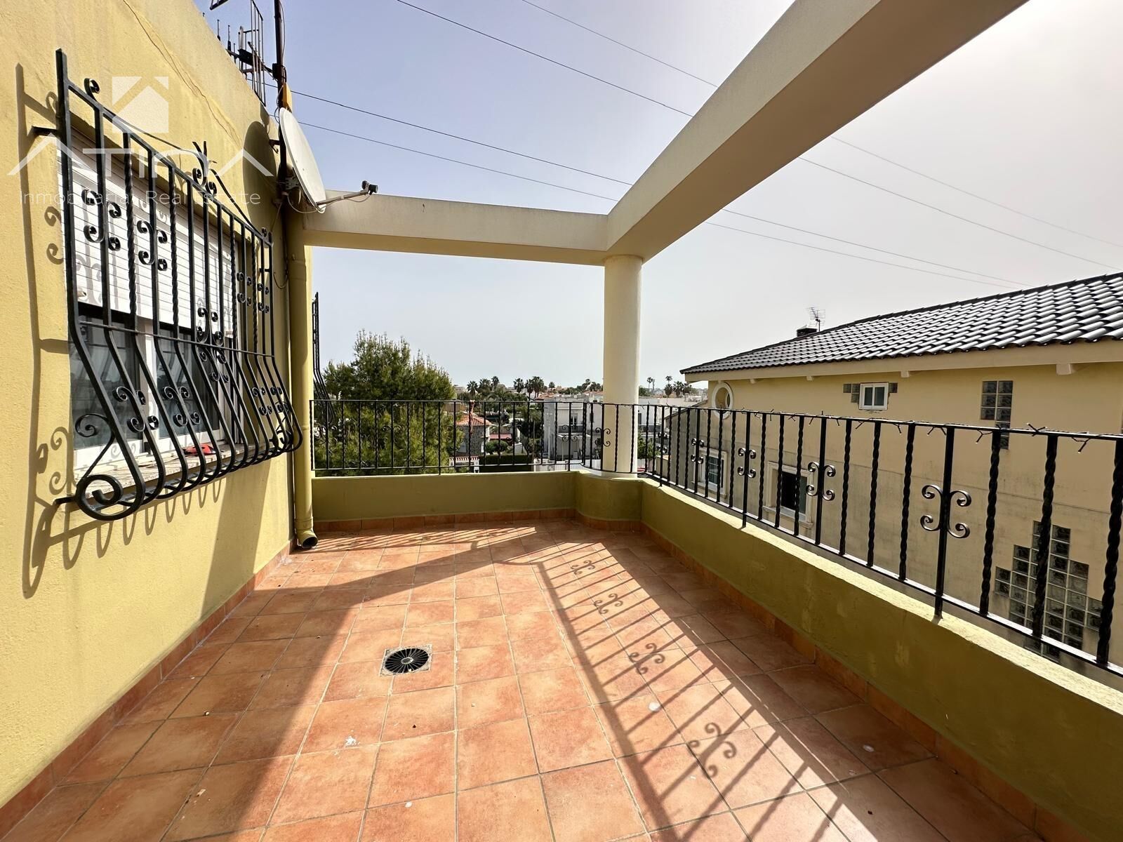 Exclusividad y serenidad a pasos del Mediterráneo: el privilegio de vivir en Daimús.