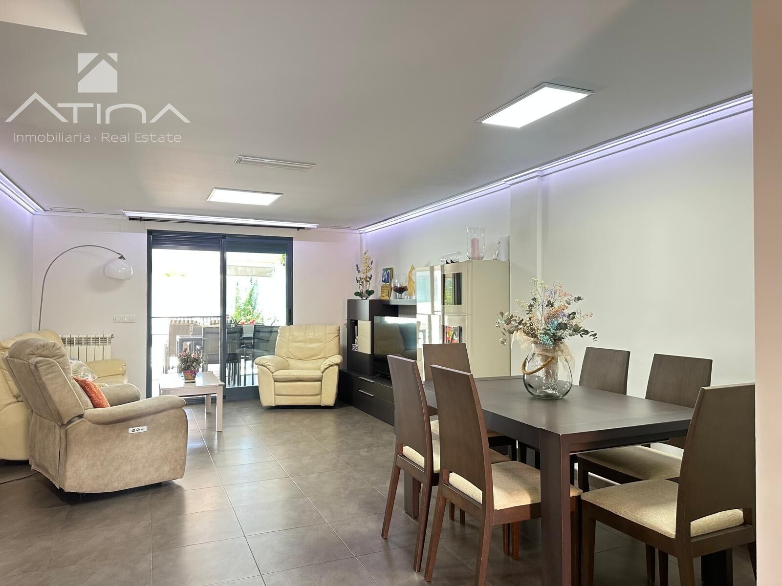 Exclusivo chalet pareado en venta en Playa de Daimús