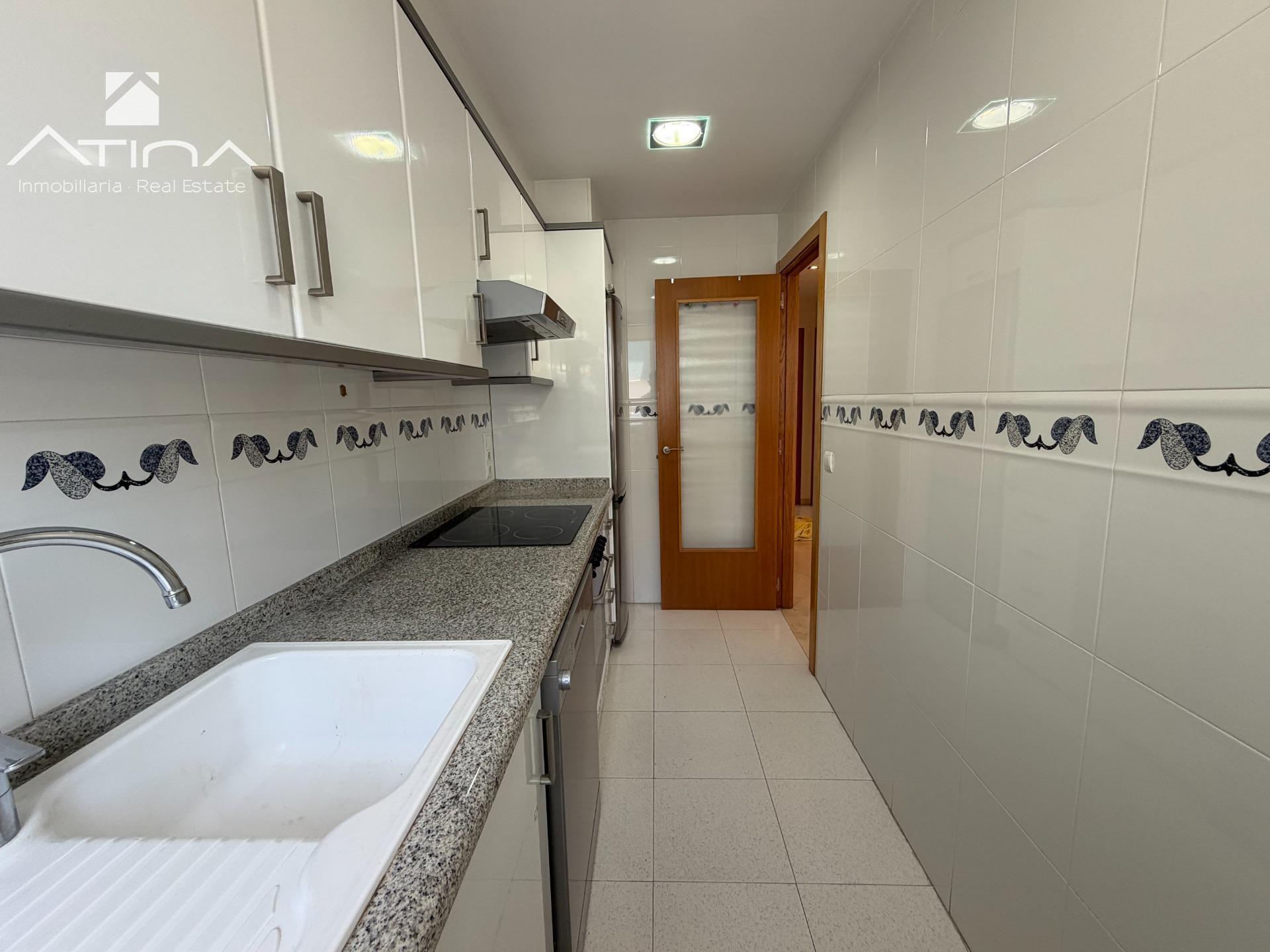 Apartamento con piscina y garaje en Playa de Gandía