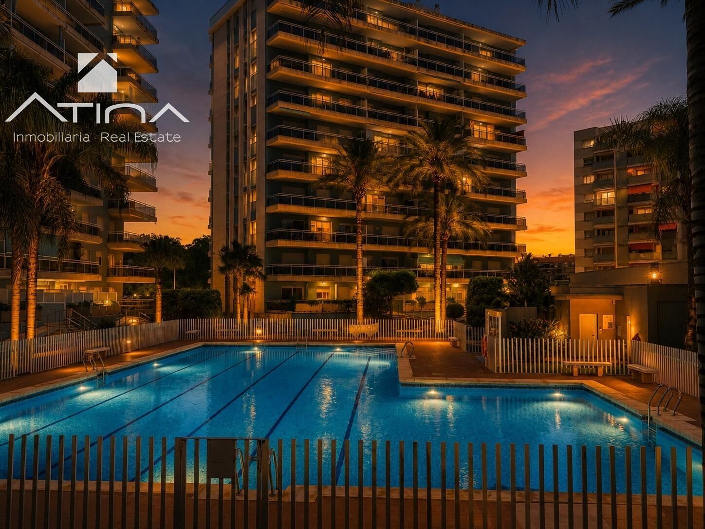Apartamento con piscina y garaje en Playa de Gandía
