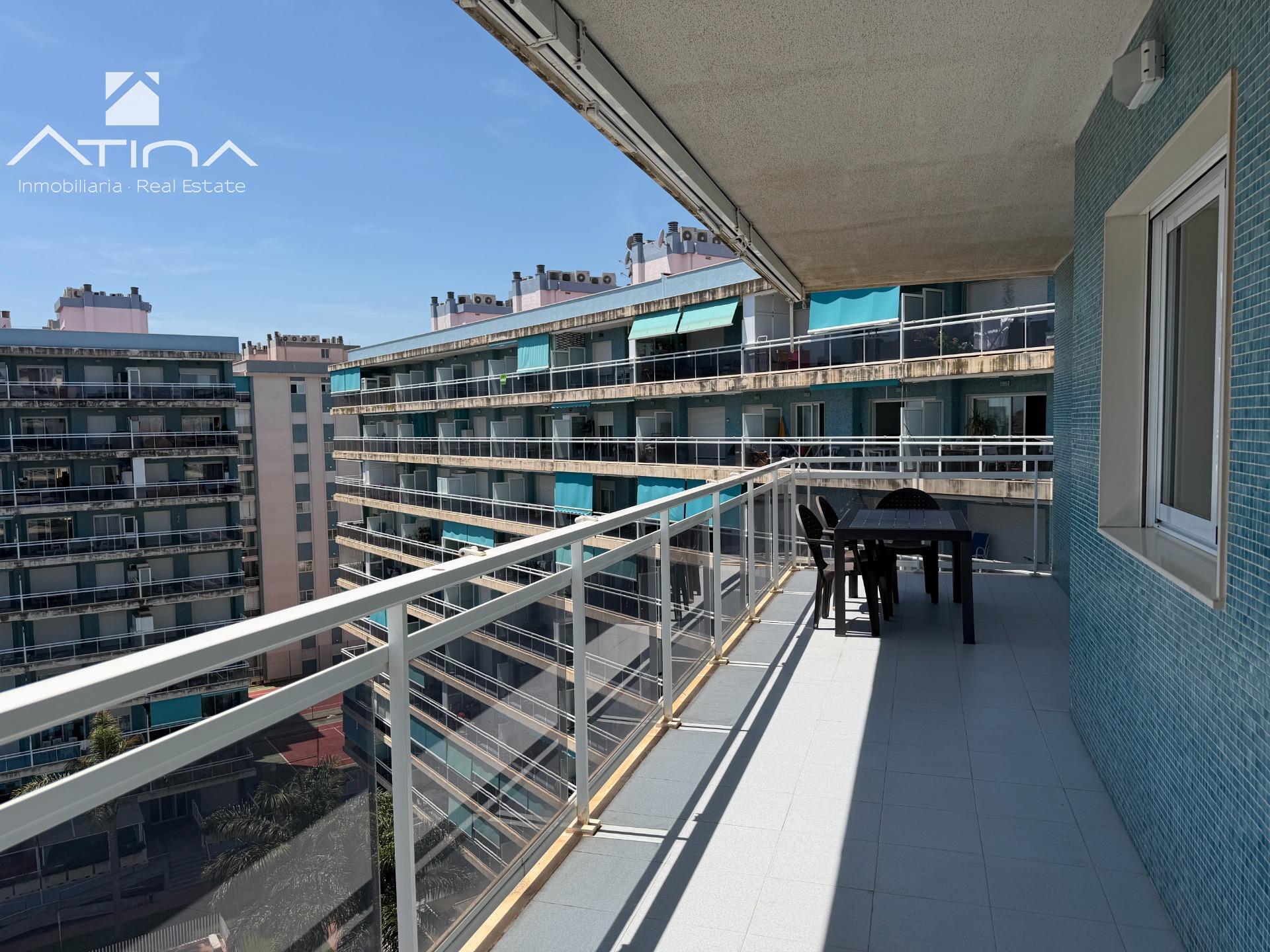 Apartamento con piscina y garaje en Playa de Gandía