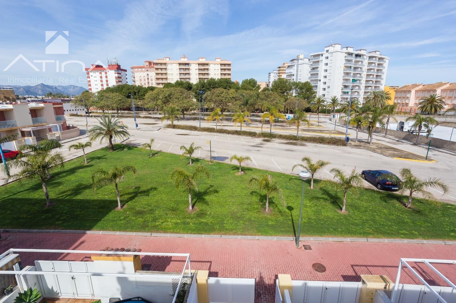 Adosado en la playa de Miramar a solo 150 metros del mar