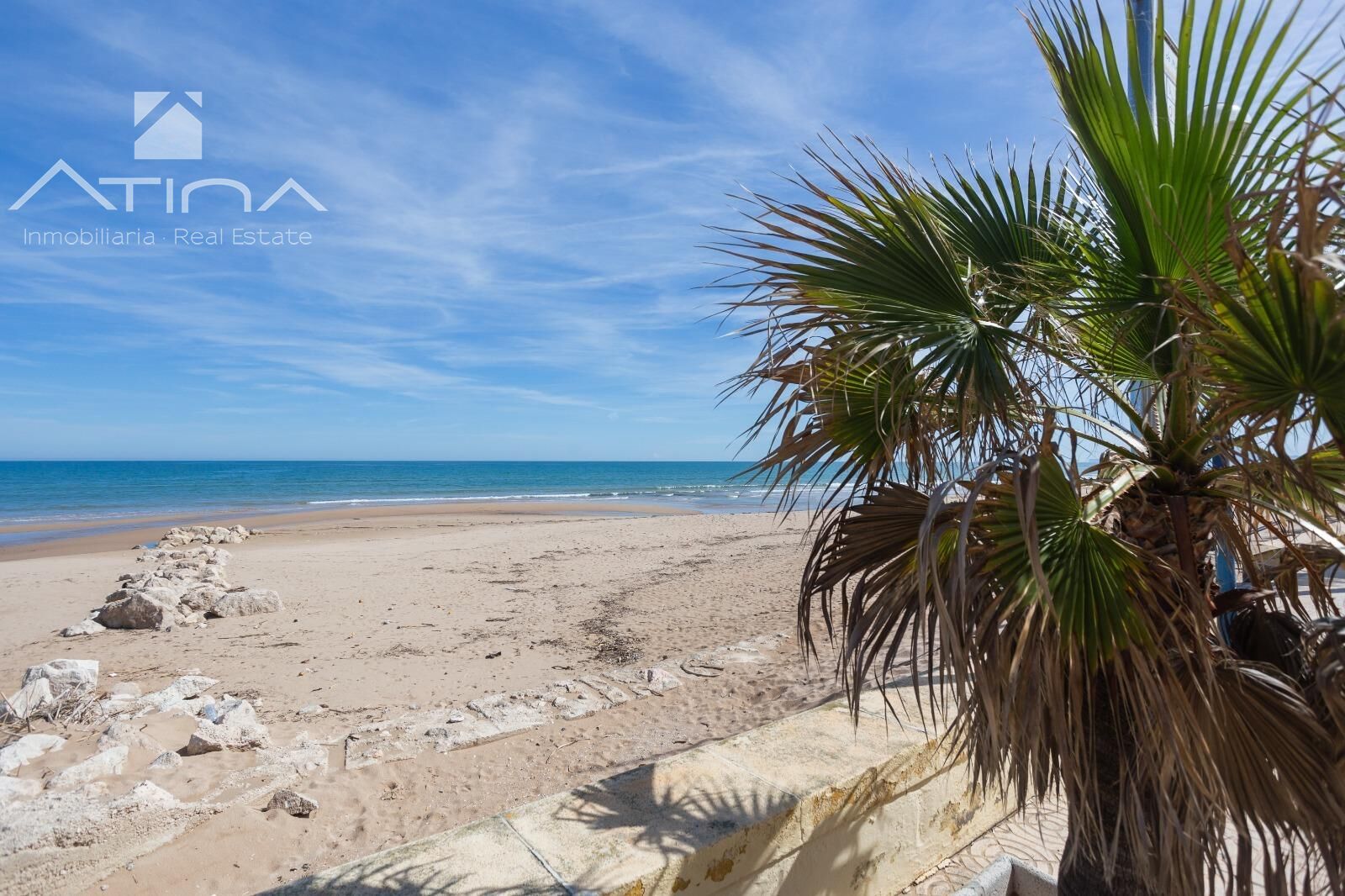 Adosado en la playa de Miramar a solo 150 metros del mar
