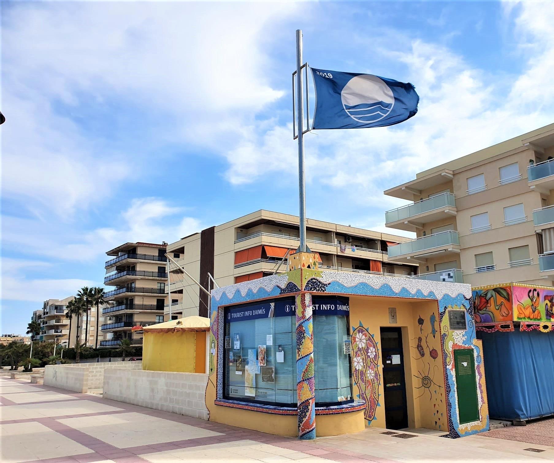 Residencial La Llum II: apartamentos de obra nueva junto al mar en Daimús