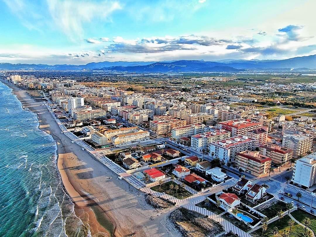 Obra nueva en Playa de Daimús | Apartamento con jardín privado