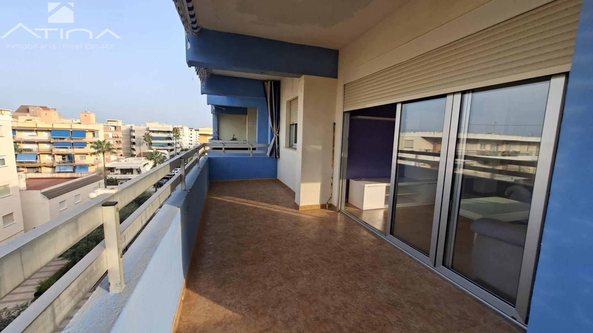 Apartamento reformado en venta en Playa de Daimús