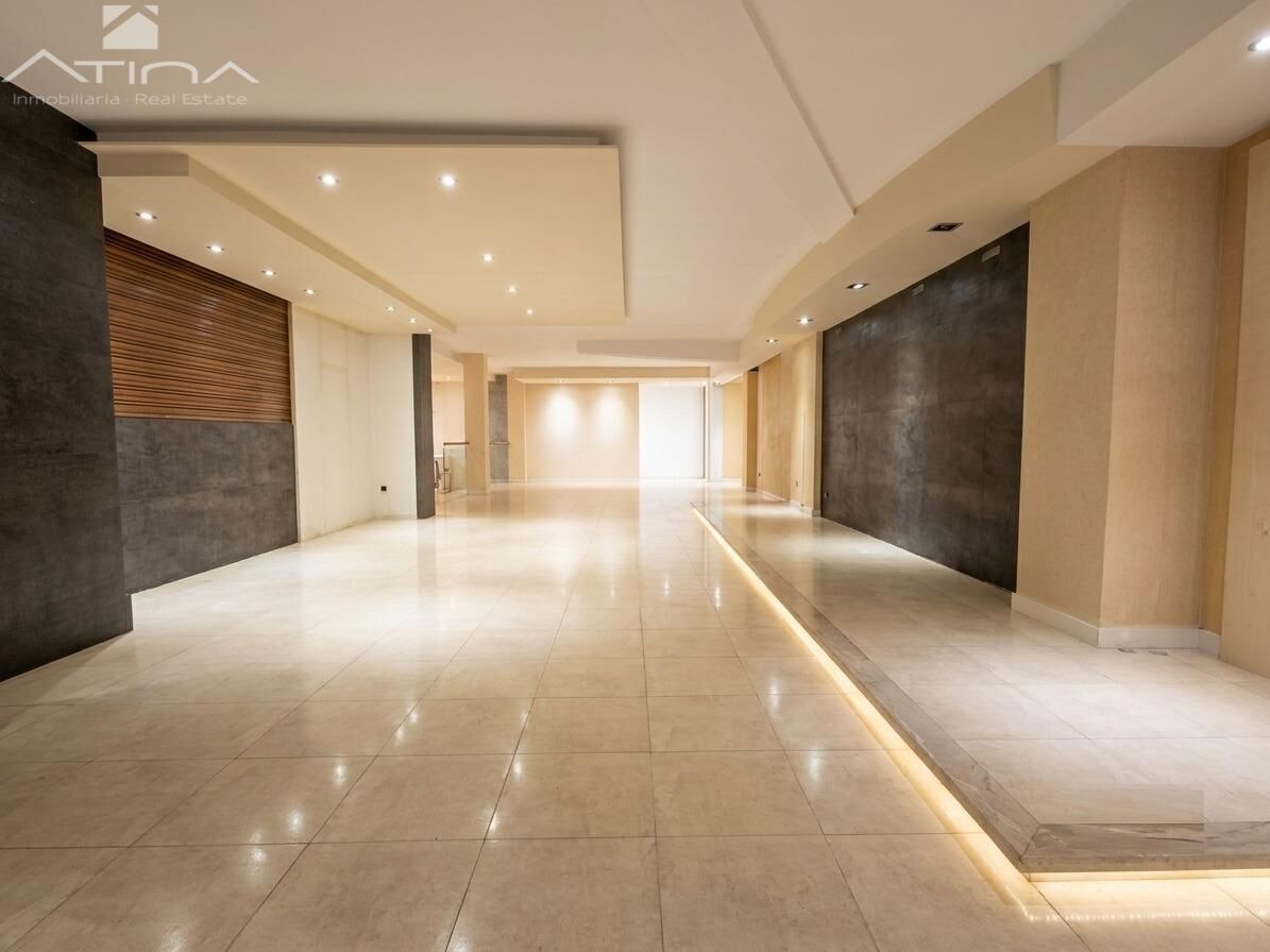 de 349 m² en zona céntrica con gran visibilidad y excelente ubicación.