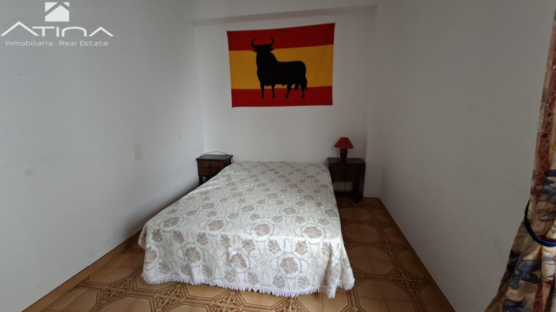 Piso en venta en Piles pueblo de 3 habitaciones con aire acondicionado y a solo 700 metros de la playa.
