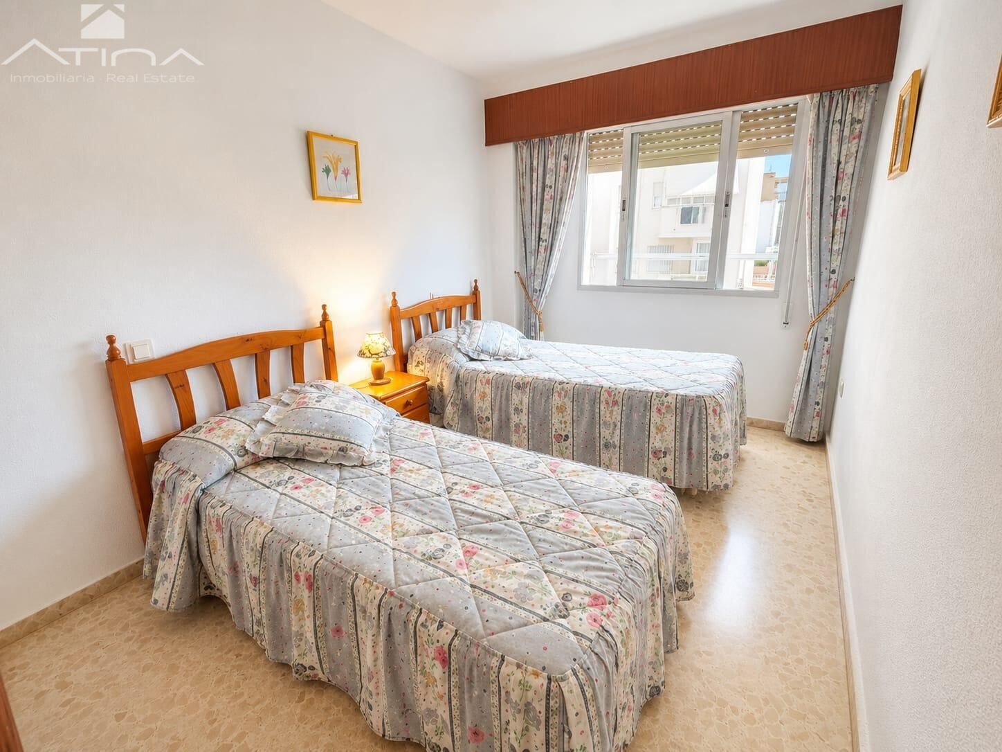 Apartamento amueblado en venta en Playa de Gandía con piscina