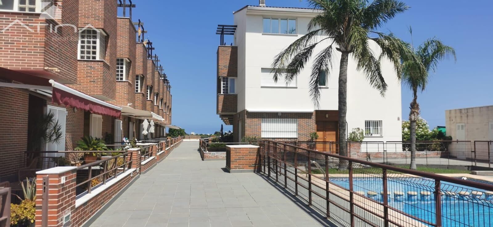 Townhouse for sale in Bellreguard with a pool