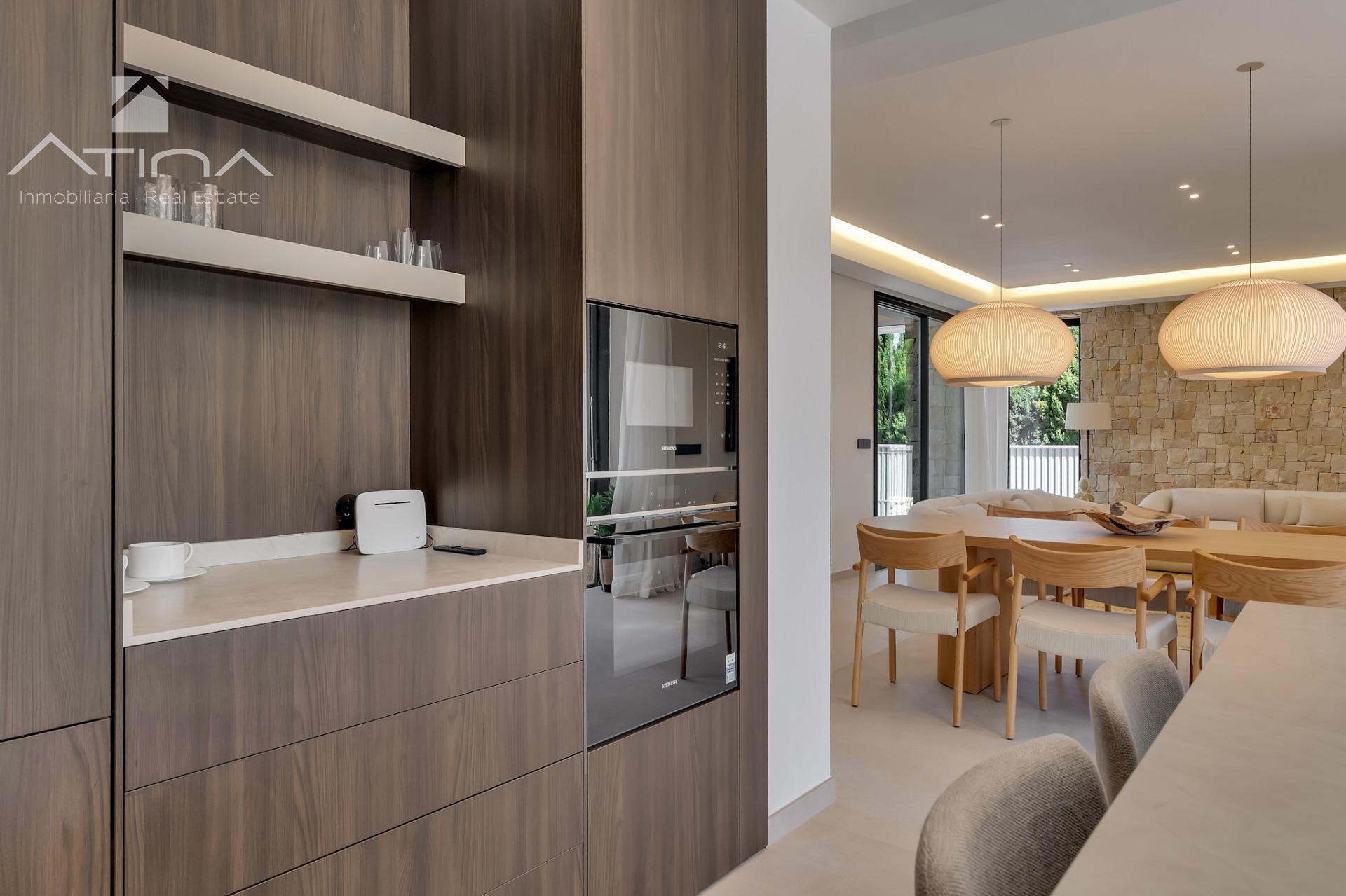 Impresionante villa de lujo de nueva construcción situada en la encantadora localidad de Jávea.