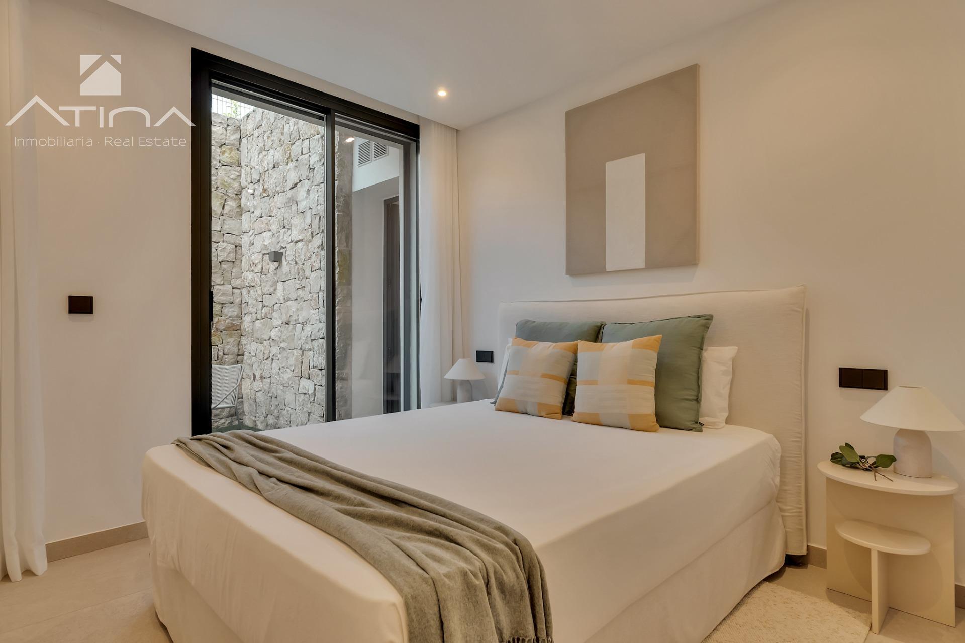 Impresionante villa de lujo de nueva construcción situada en la encantadora localidad de Jávea.