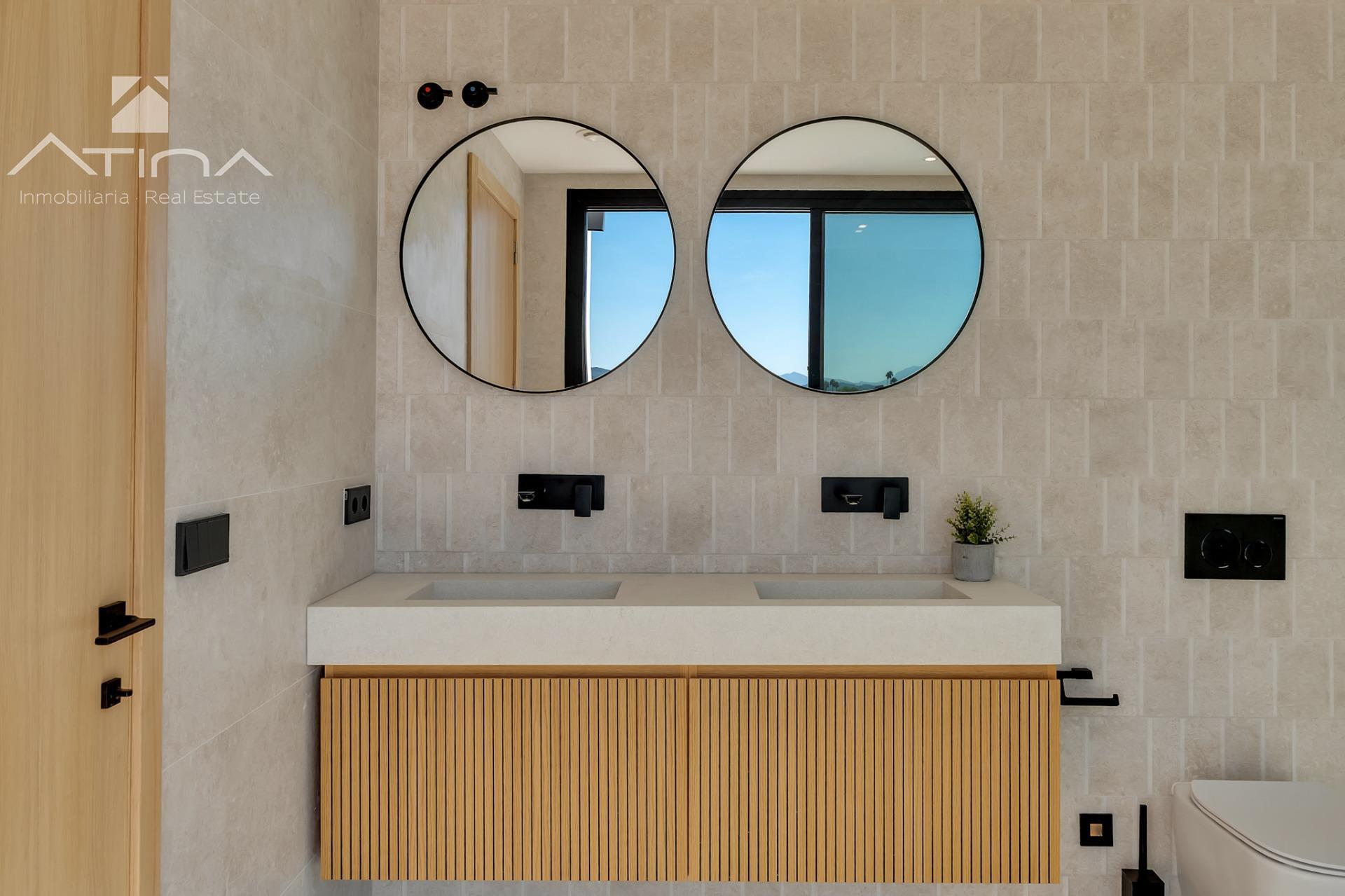 Impresionante villa de lujo de nueva construcción situada en la encantadora localidad de Jávea.