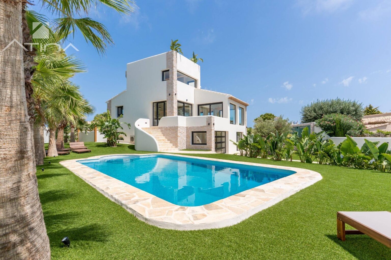 Villa moderne à vendre à Jávea