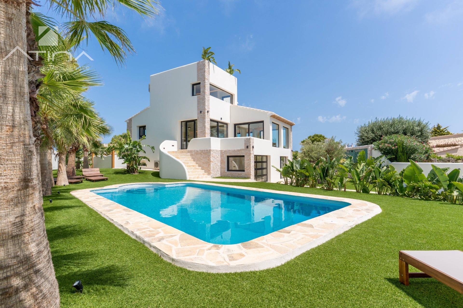 Villa moderne à vendre à Jávea