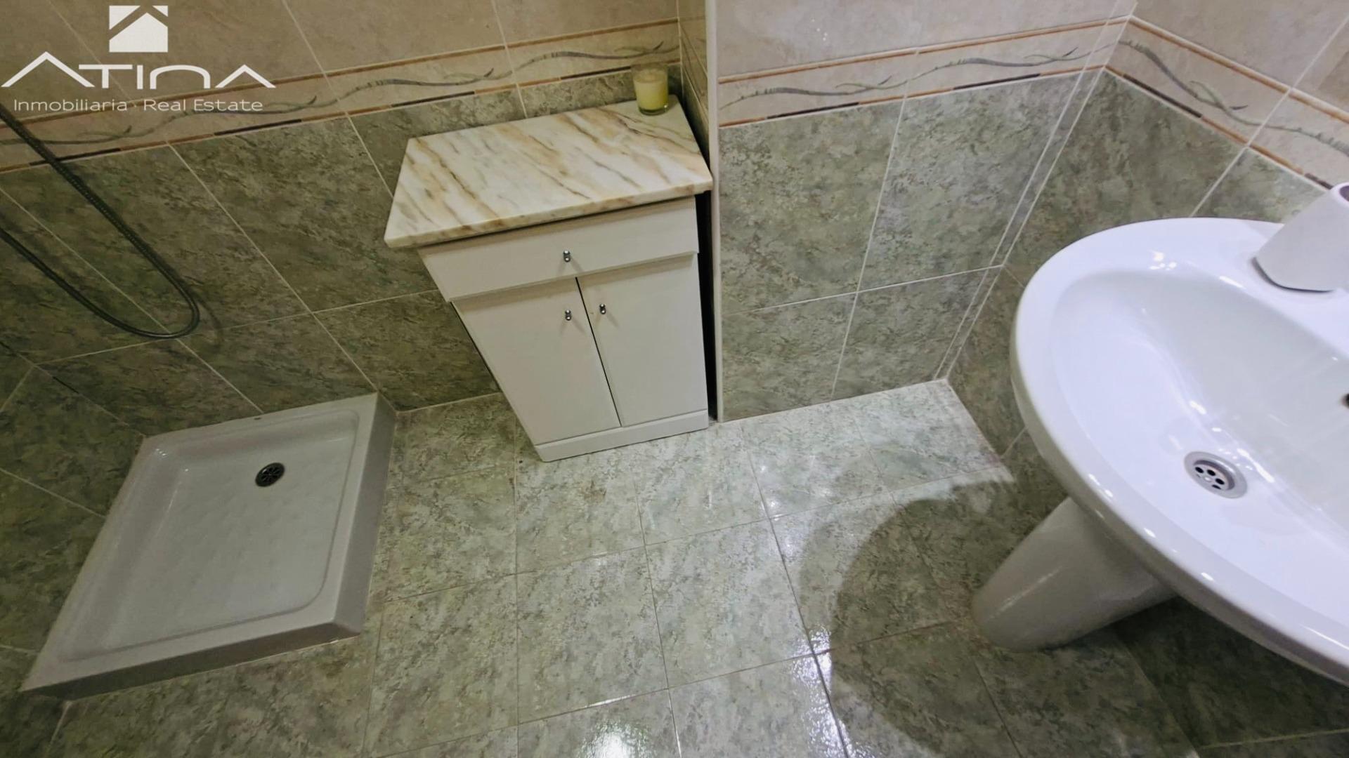 BONITO PISO EN OLIVA