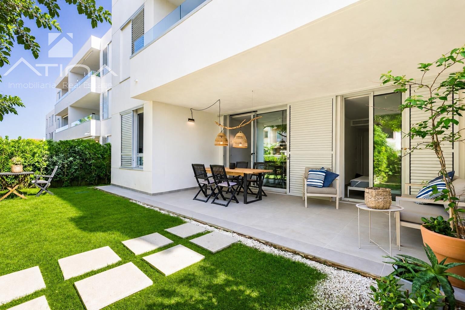 Planta baja en Jávea con jardín privado