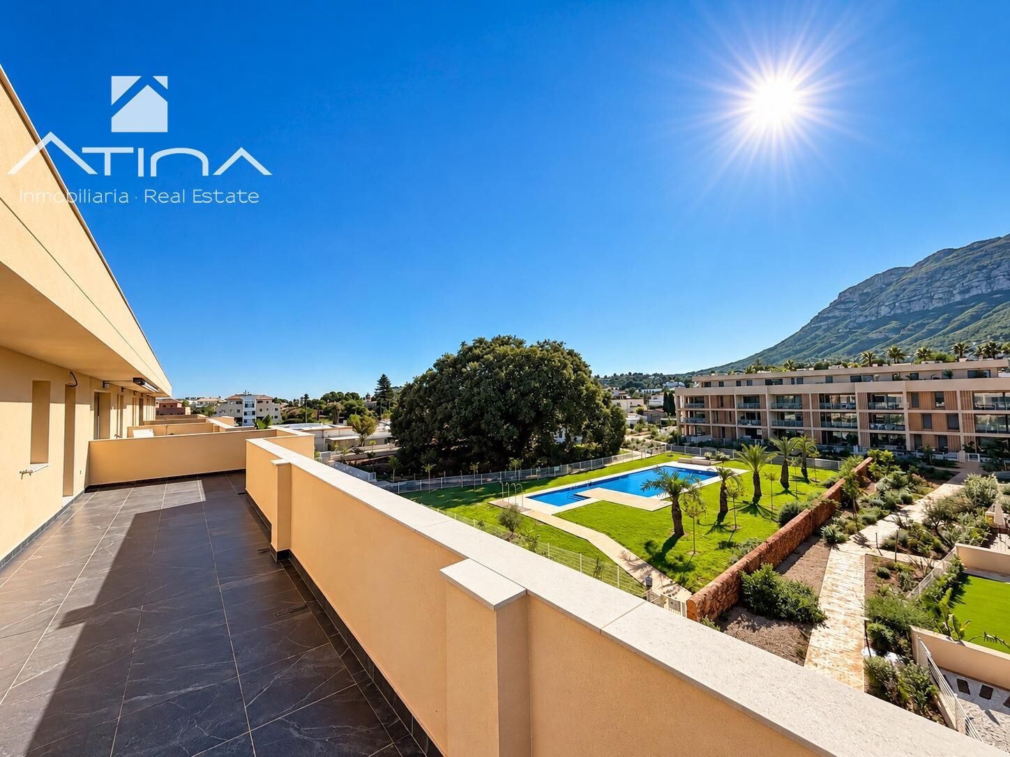ÁTICO A ESTRENAR CON TERRAZA DE 90 M² Y VISTAS AL MONTGÓ