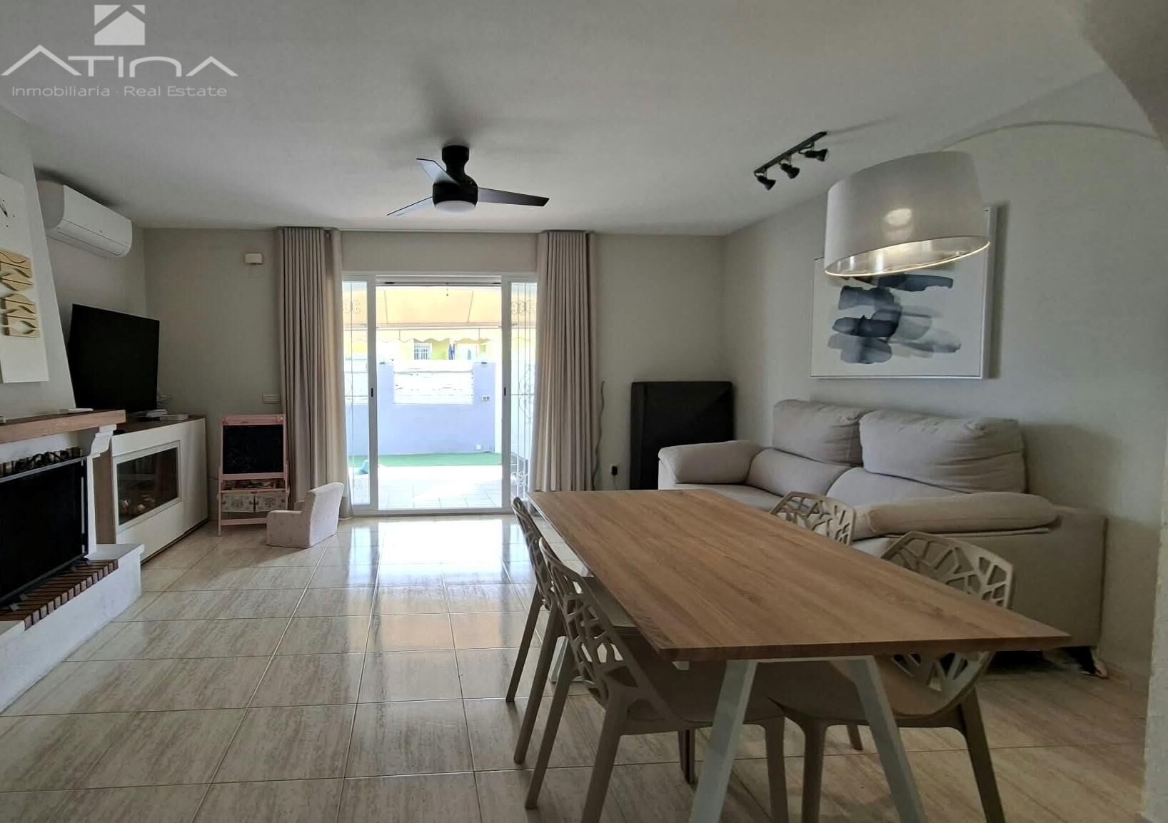 con parcela de 213 m²