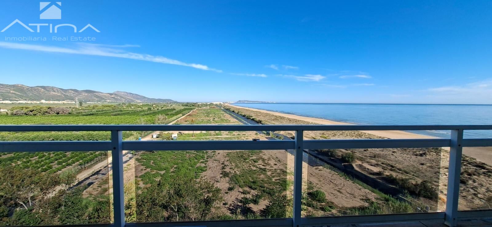 Luxe penthouse in Playa de Gandia: uitzicht op zee