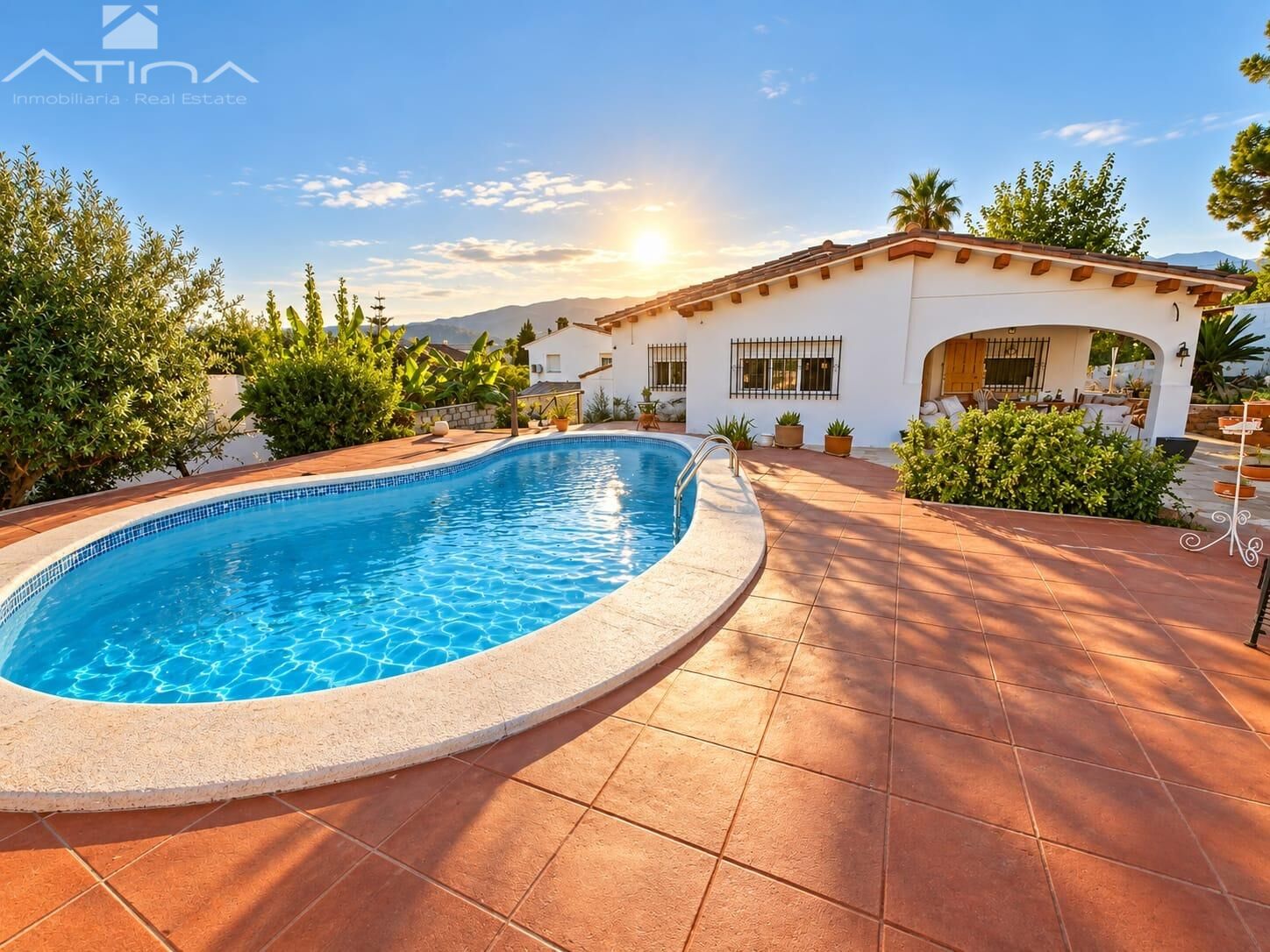 Chalet en Marxuquera  con piscina y terreno privado
